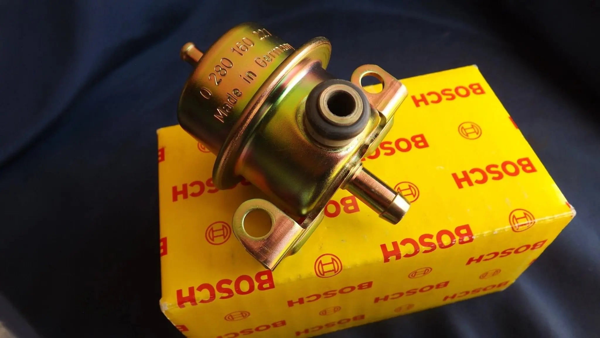 0280160227 NEW Fuel Pressure Regulator Fits Porsche 944 – Fuel