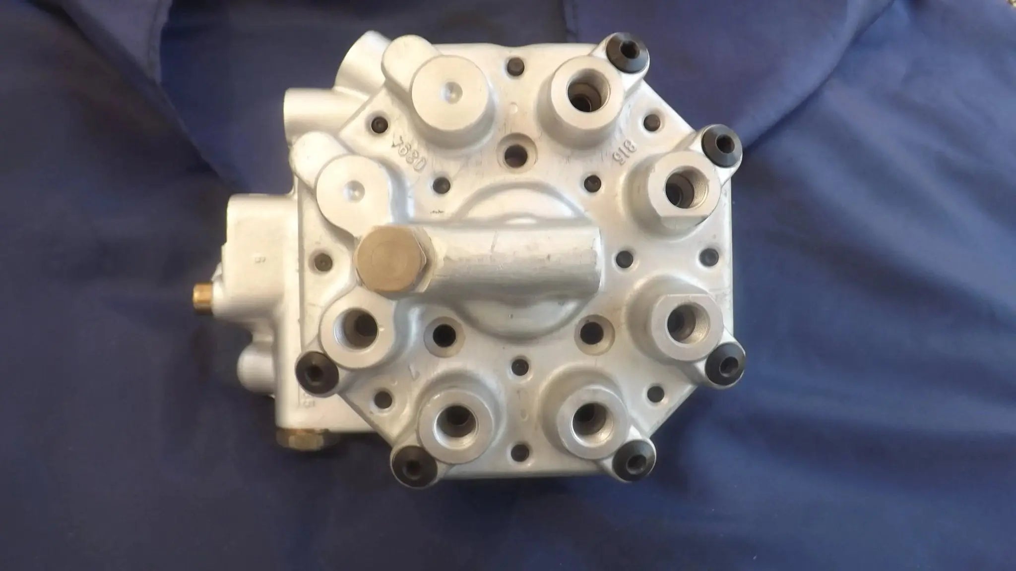 Porsche 911 Turbo Bosch 0438100145 Fuel Injection Products