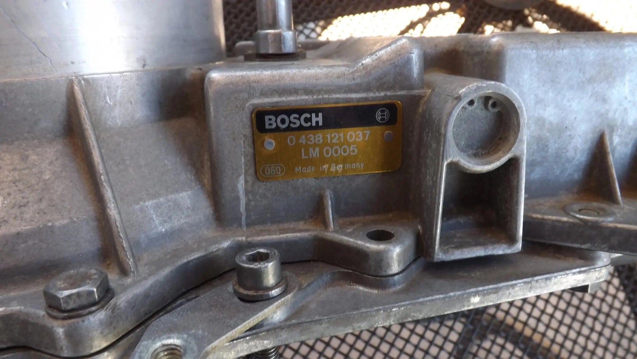 Mercedes Air Flow Meter Bosch 0438121037 OEM Replacement – Fuel