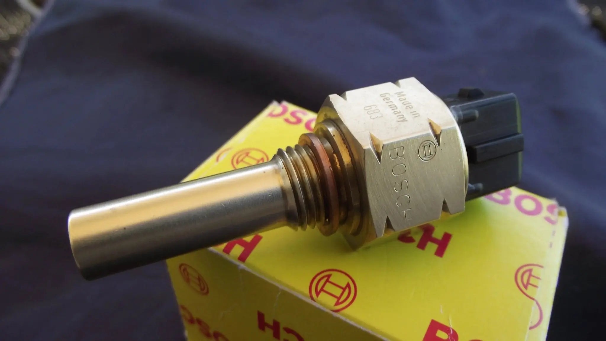 Fercari Injection Ferrari NEW OEM Thermo-Time Switch Ferrari 113980 – Fuel Injection Products