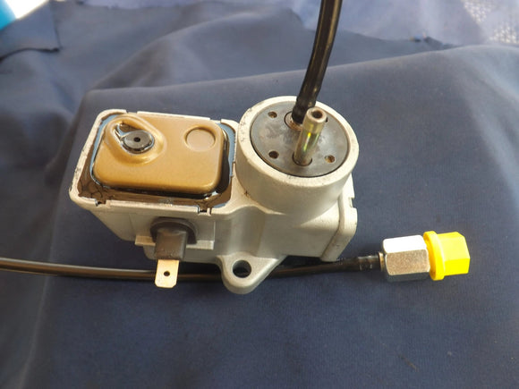 Porsche 911S Warm Up Regulator BOSCH  043814001 EP/LKW1/1 $200 Core refund - Fuel Injection Products