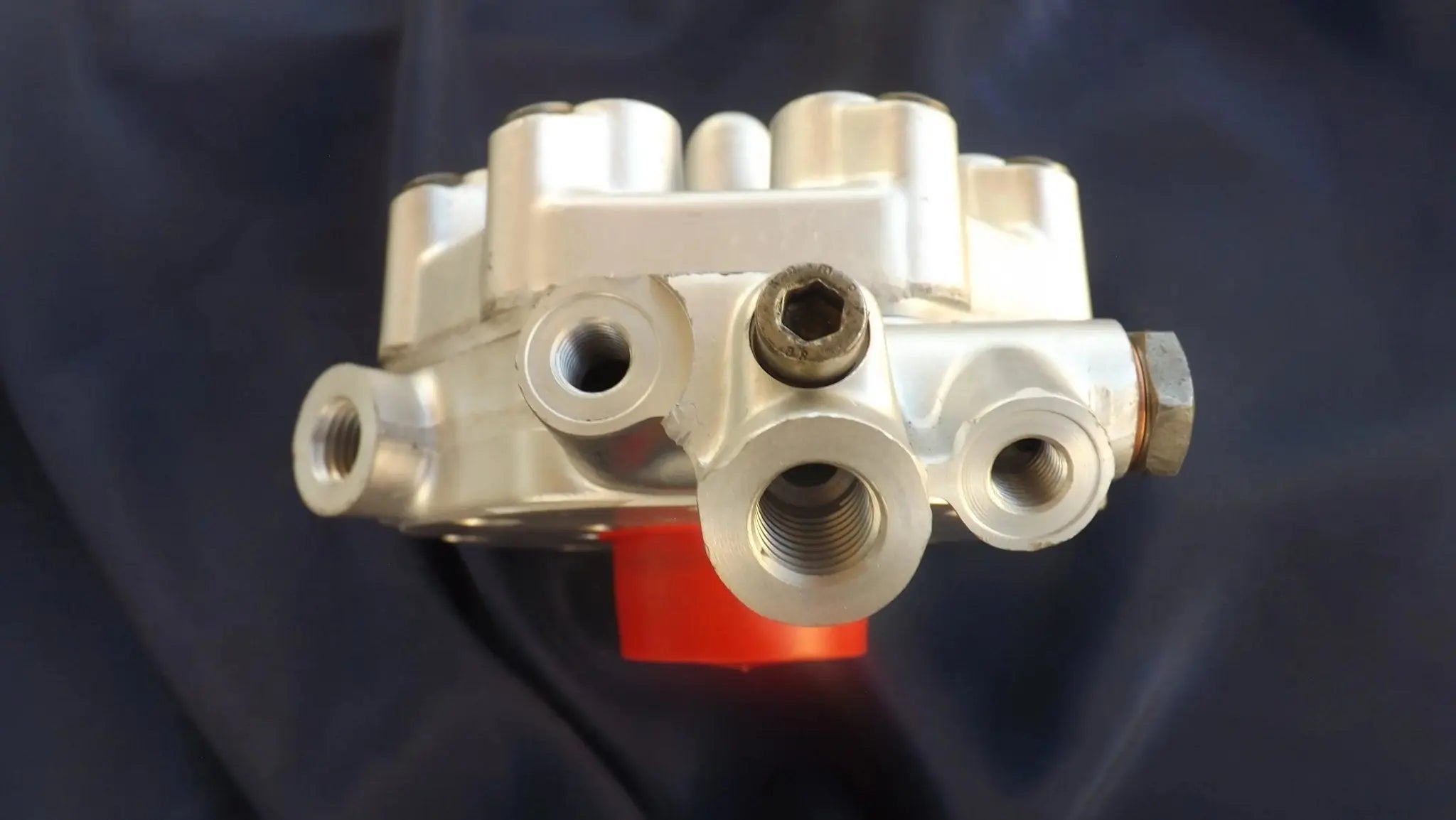 Fuel Distrubutor 0438100034 Remanufactured Fuel Distributor Fits Ferrari – Fuel ...